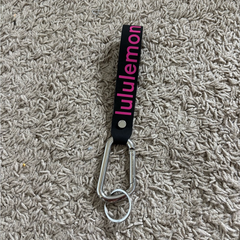 lululemon black and pink keychain